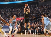 LOL决赛-关于战术变阵取得连胜，队内氛围大好的信息