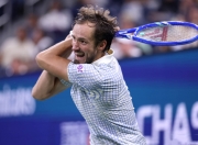 英雄联盟总决赛-澳网轻取ATP总决赛，梅德韦杰夫状态火热