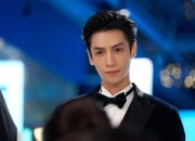 英雄联盟总决赛时间-跨界巅峰战，詹姆斯末节封神，凯尔特人铁血防线碾碎北京队悬念