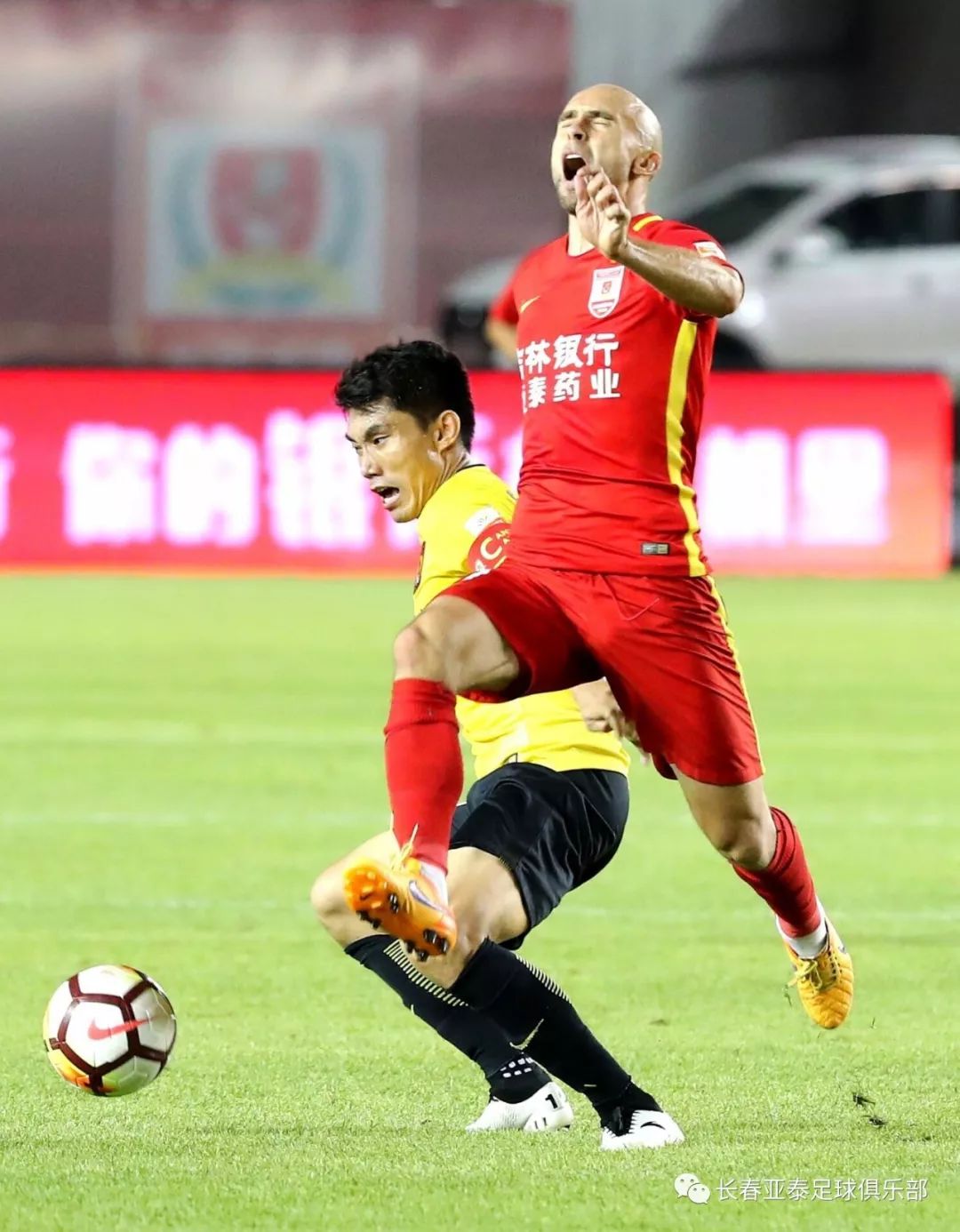 恒大凭借绝杀打破泰达上半程不败的简单介绍