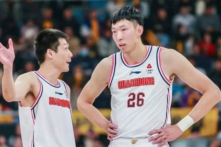 青海男篮主场告捷，领跑积分榜的简单介绍