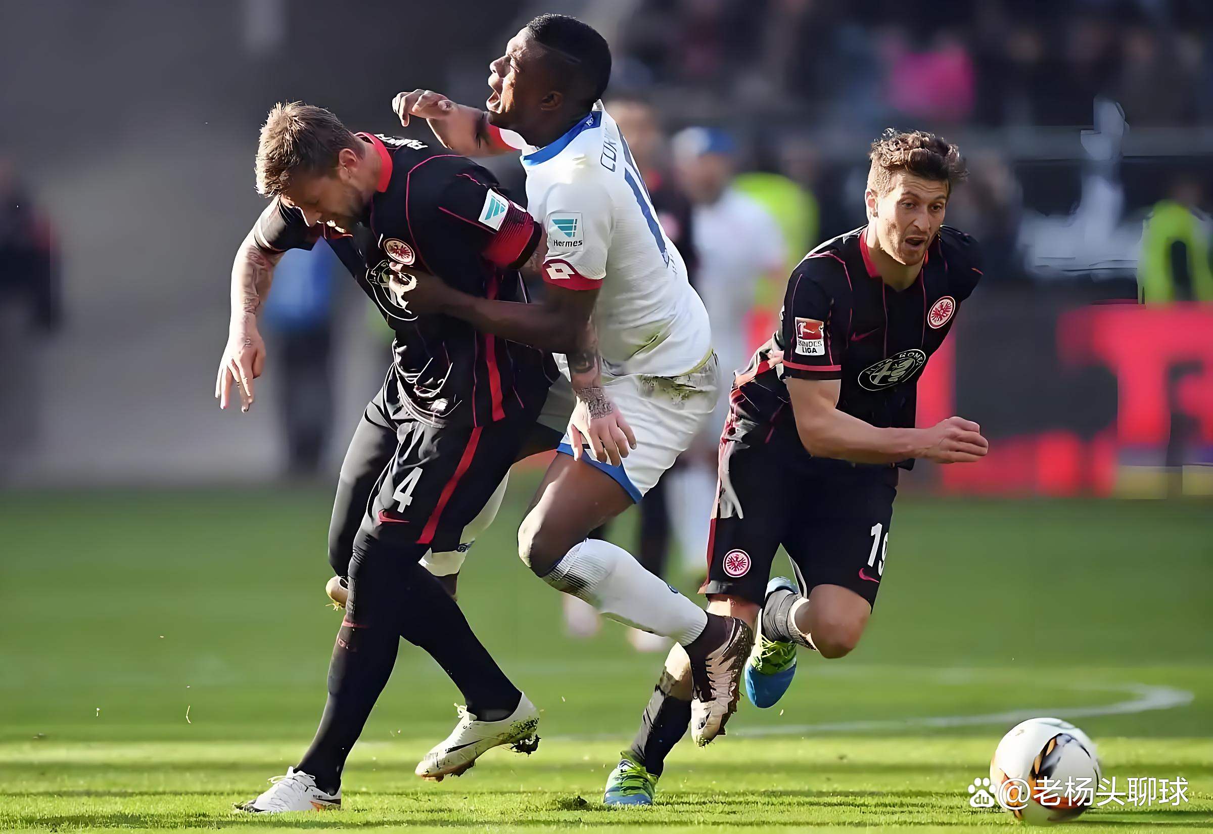 关于勒沃库森加时战胜法兰克福，胜利来之不易的信息