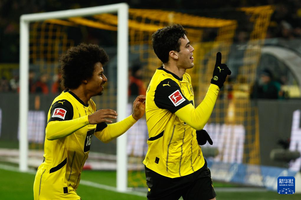 包含霍芬海姆队前景看好,球员们充满斗志的词条 包含霍芬海姆队前景看好,球员们充满斗志的词条