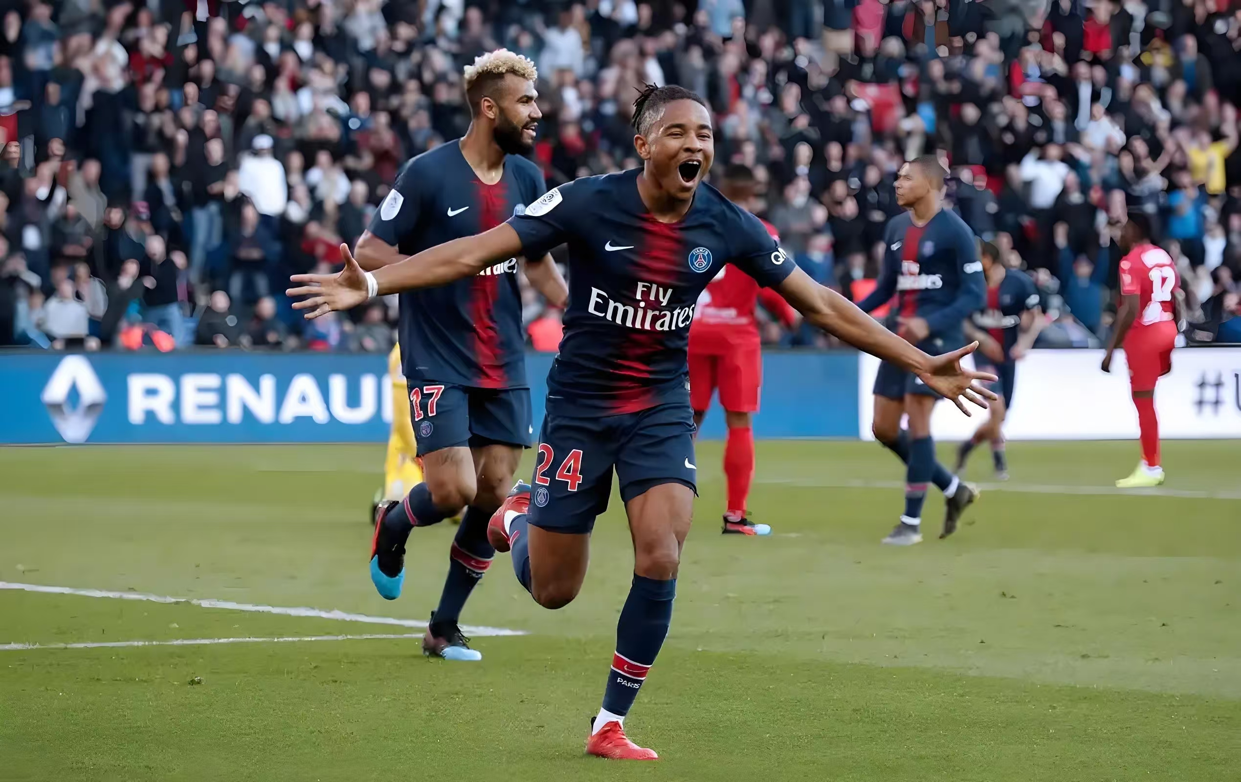 关于利兹联零封对手，拿下宝贵三分的信息