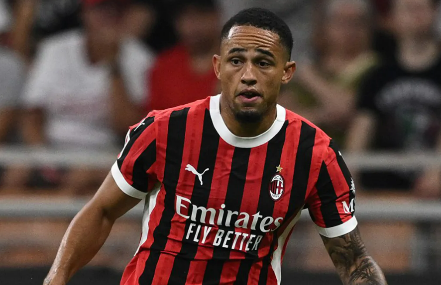 包含AC米兰大将或因伤休战，球队实力受到考验的词条