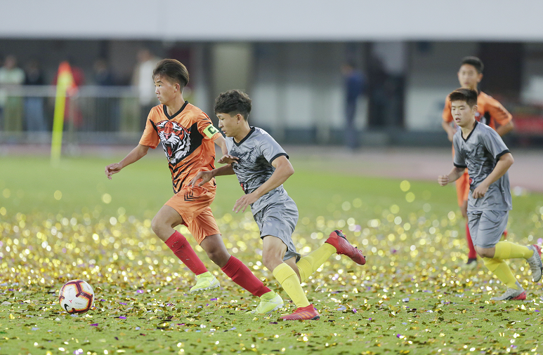 关于莱切斯特城冲击积分榜前列,青训助力壮大的信息 关于莱切斯特城冲击积分榜前列,青训助力壮大的信息