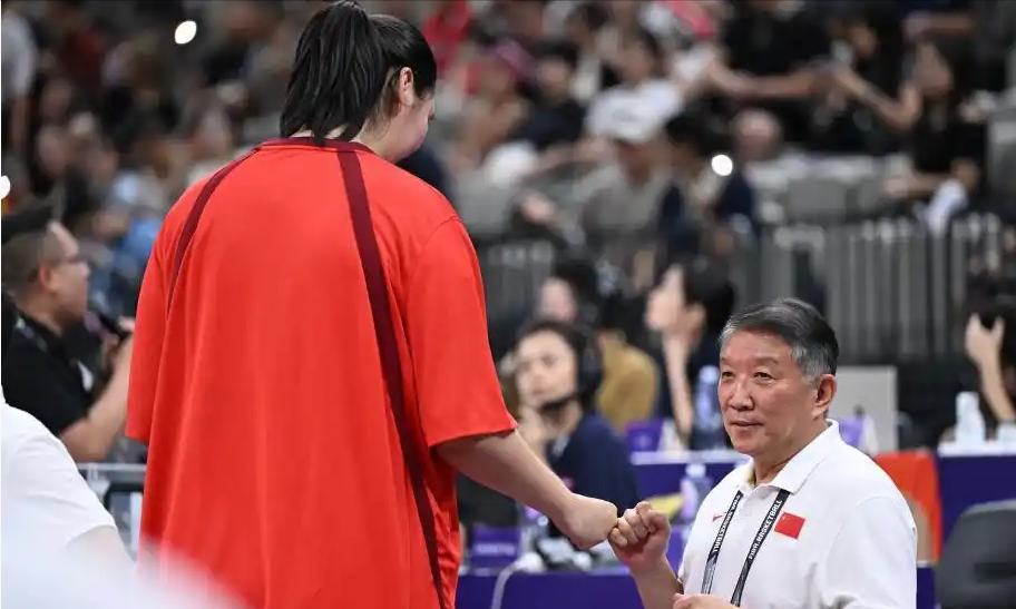 马来西亚队鏖战中国队,桃田贤斗统治全场的简单介绍 马来西亚队鏖战中国队,桃田贤斗统治全场的简单介绍