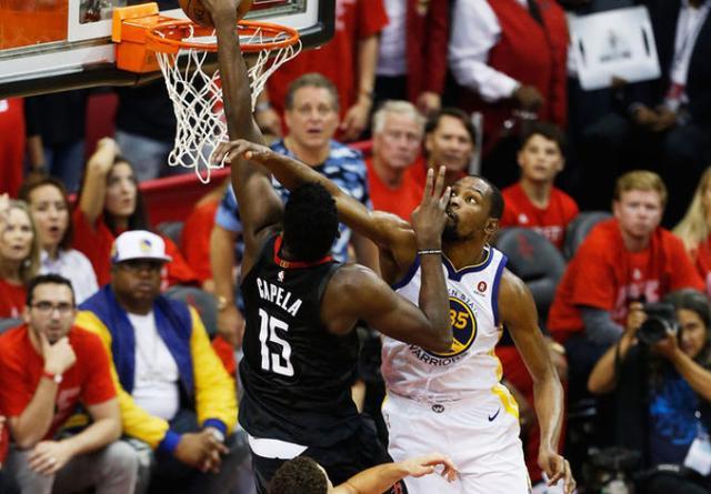 篮球比赛突发意外,导致暂时搁浅 篮球比赛突发意外,导致暂时搁浅