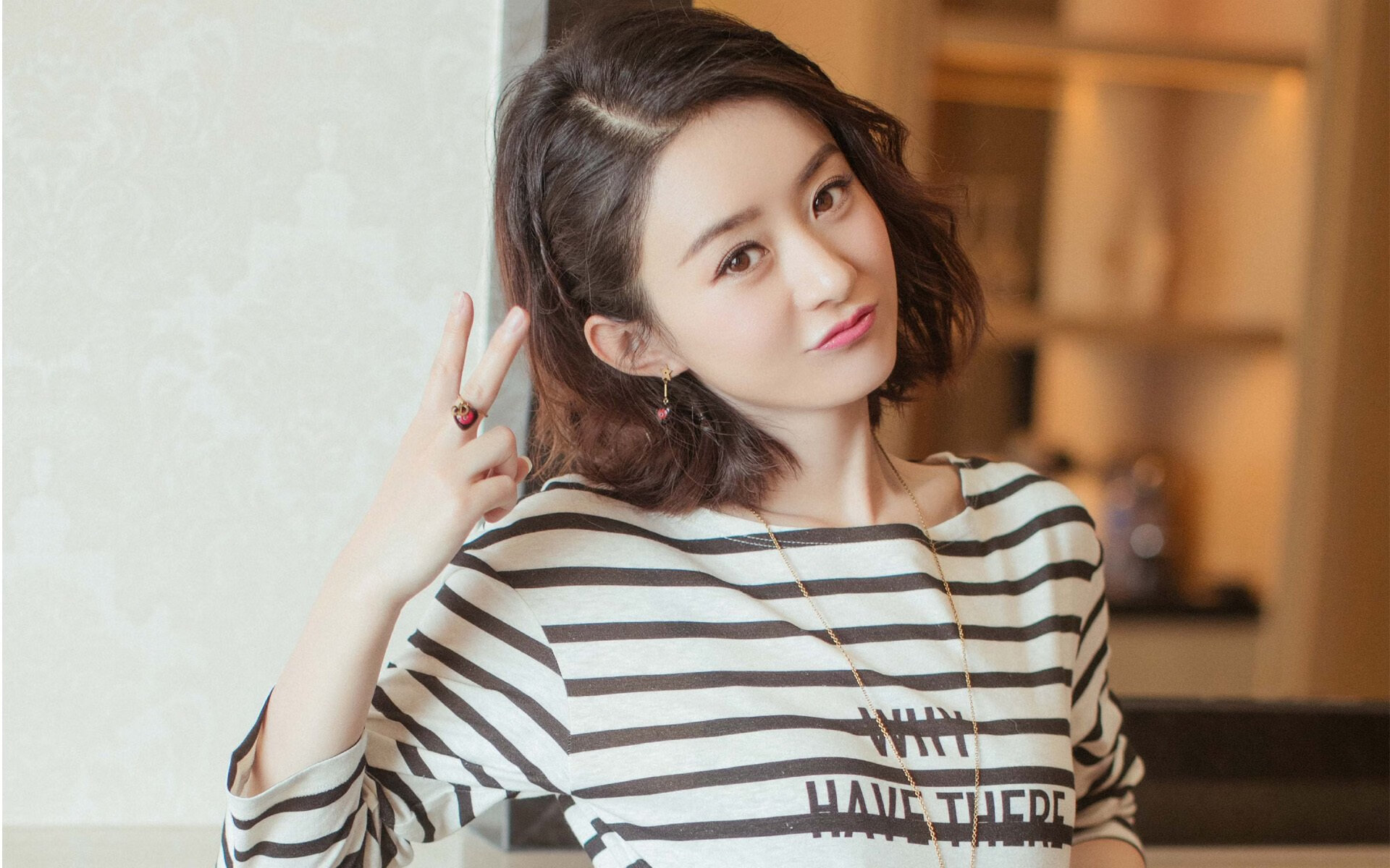 双线巅峰，当梅西用手术刀切割夜晚，F1新赛道点亮棋局