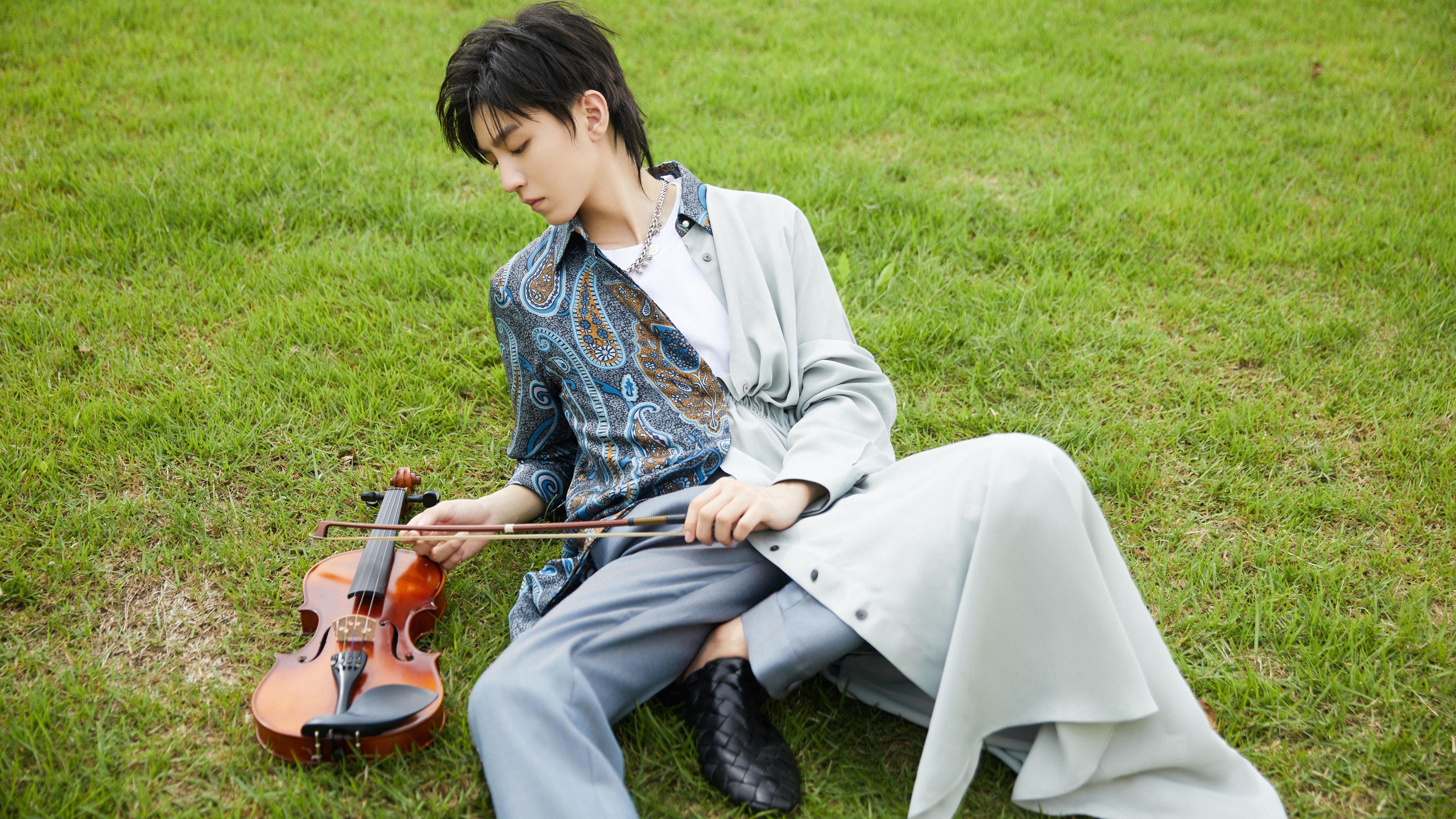 今夜,七千个俯卧撑化作一头槌,范戴克在德甲争冠夜的沉默救赎